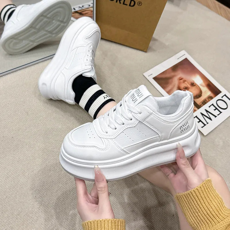 Versatile breathable anti slip board shoes for autumn and winter thick soled height increasing white shoes
