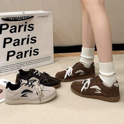 Small and versatile flat bottomed breathable casual shoes